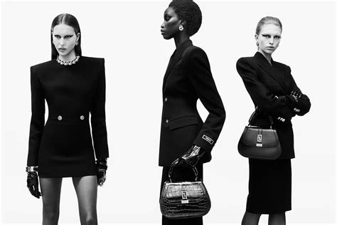 versace social strategy|versace social media strategy.